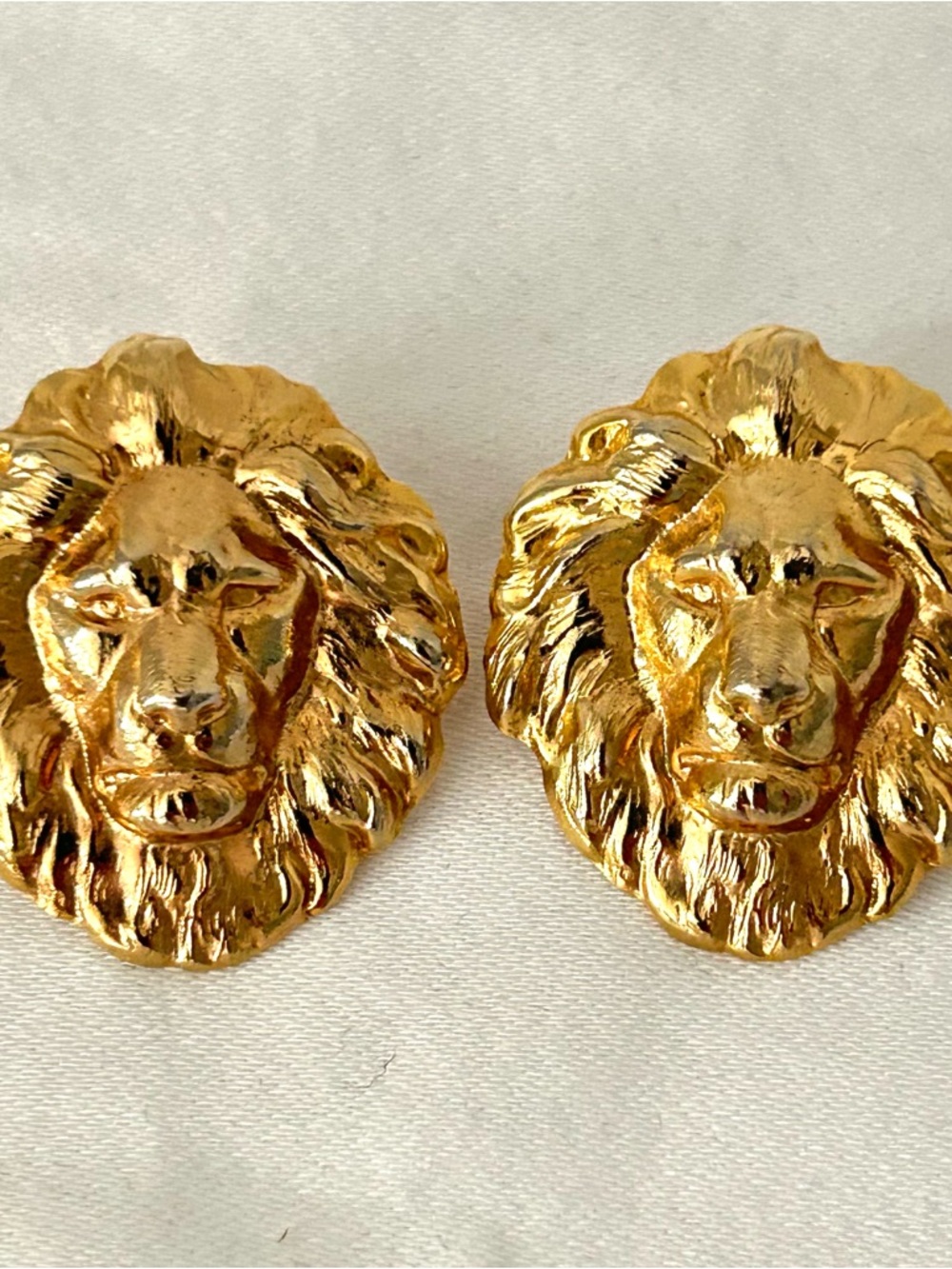 VTG Monet Lion Head Statement Earrings Gold Plated Pierced Oversized Retro 80s